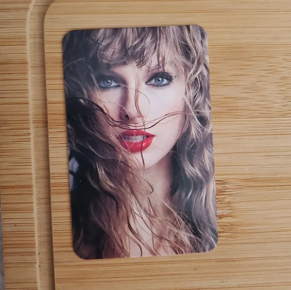 Taylor Swift Photo Card Set (8) - Picture 9 of 9